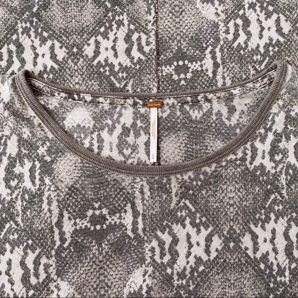 Free People Black Combo Snake Tourist Tee Size L - Picture 6 of 8